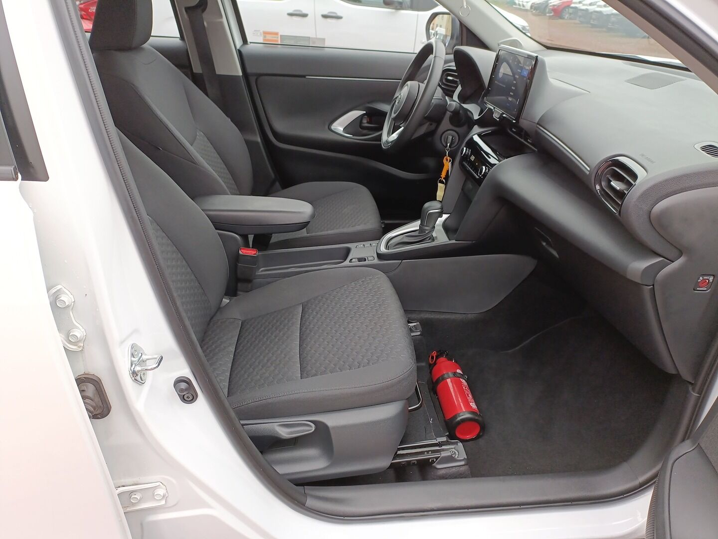 Toyota Yaris Cross - zdjęcie 13