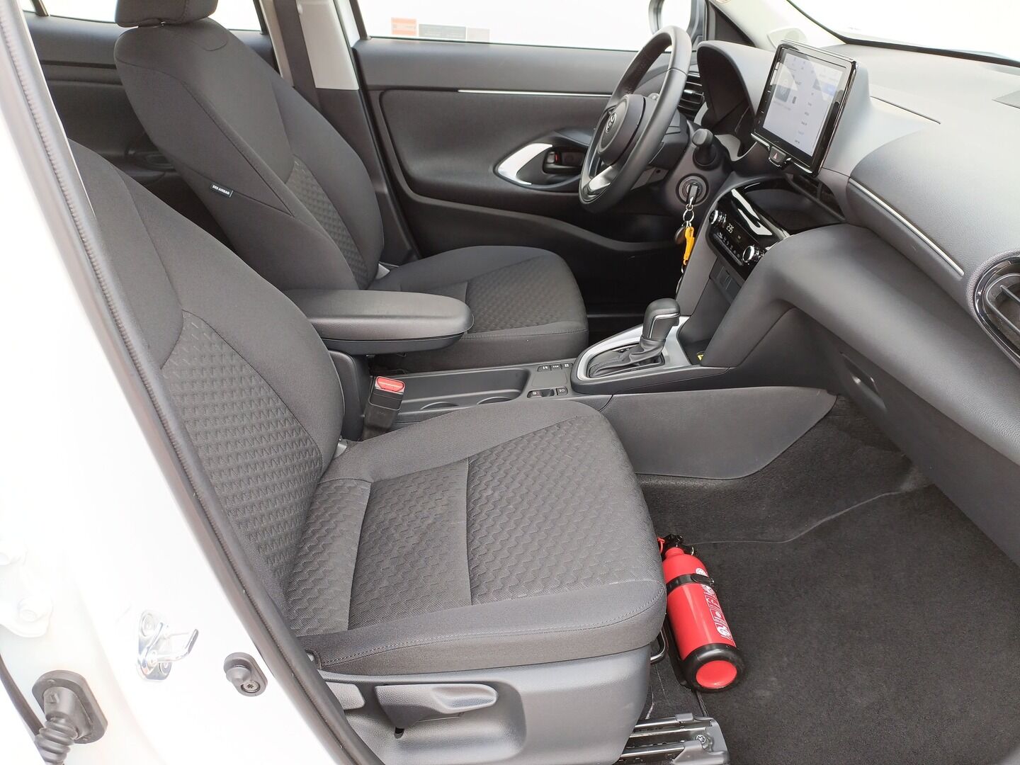 Toyota Yaris Cross - zdjęcie 12