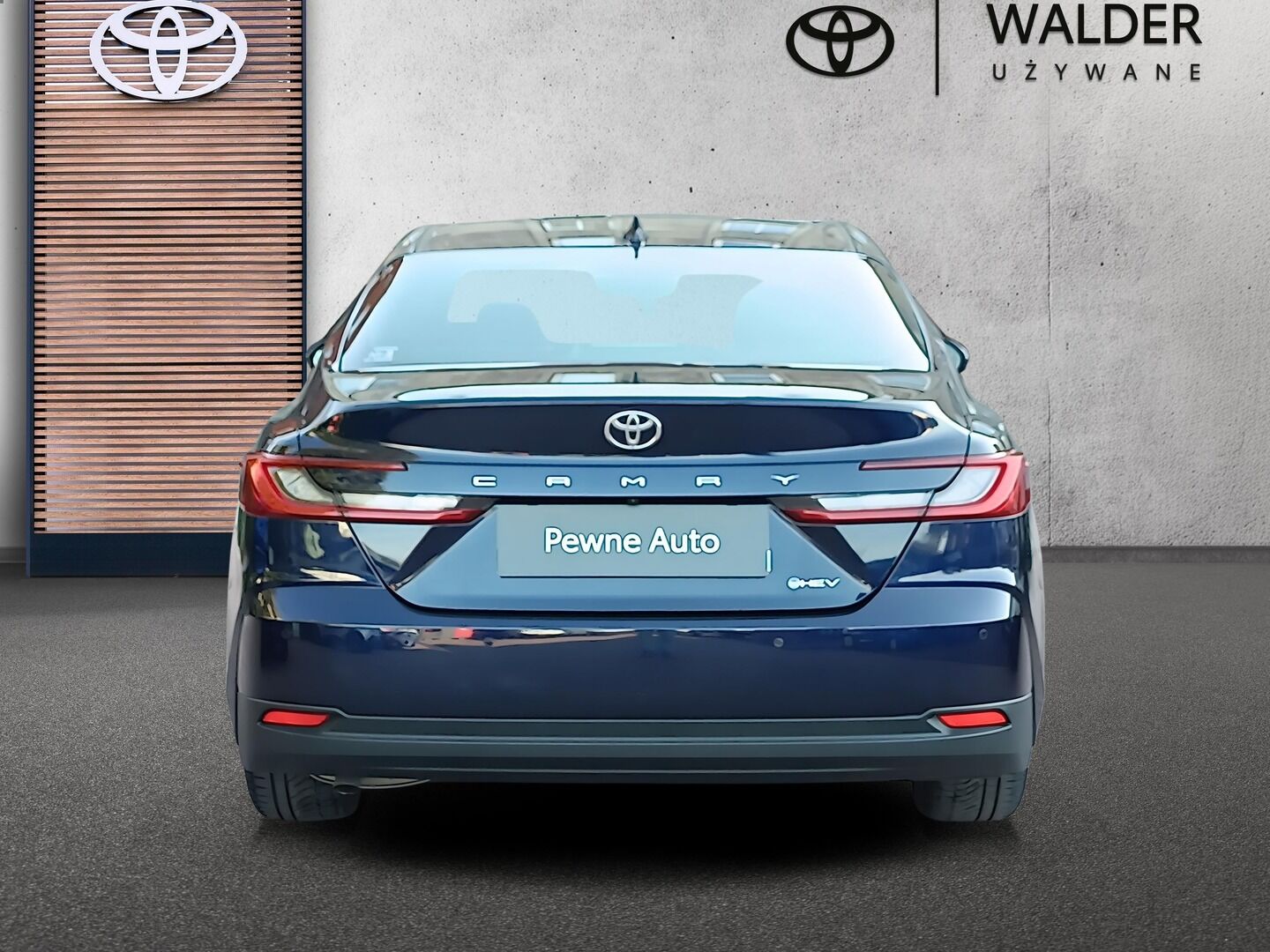 Toyota Camry - zdjęcie 7