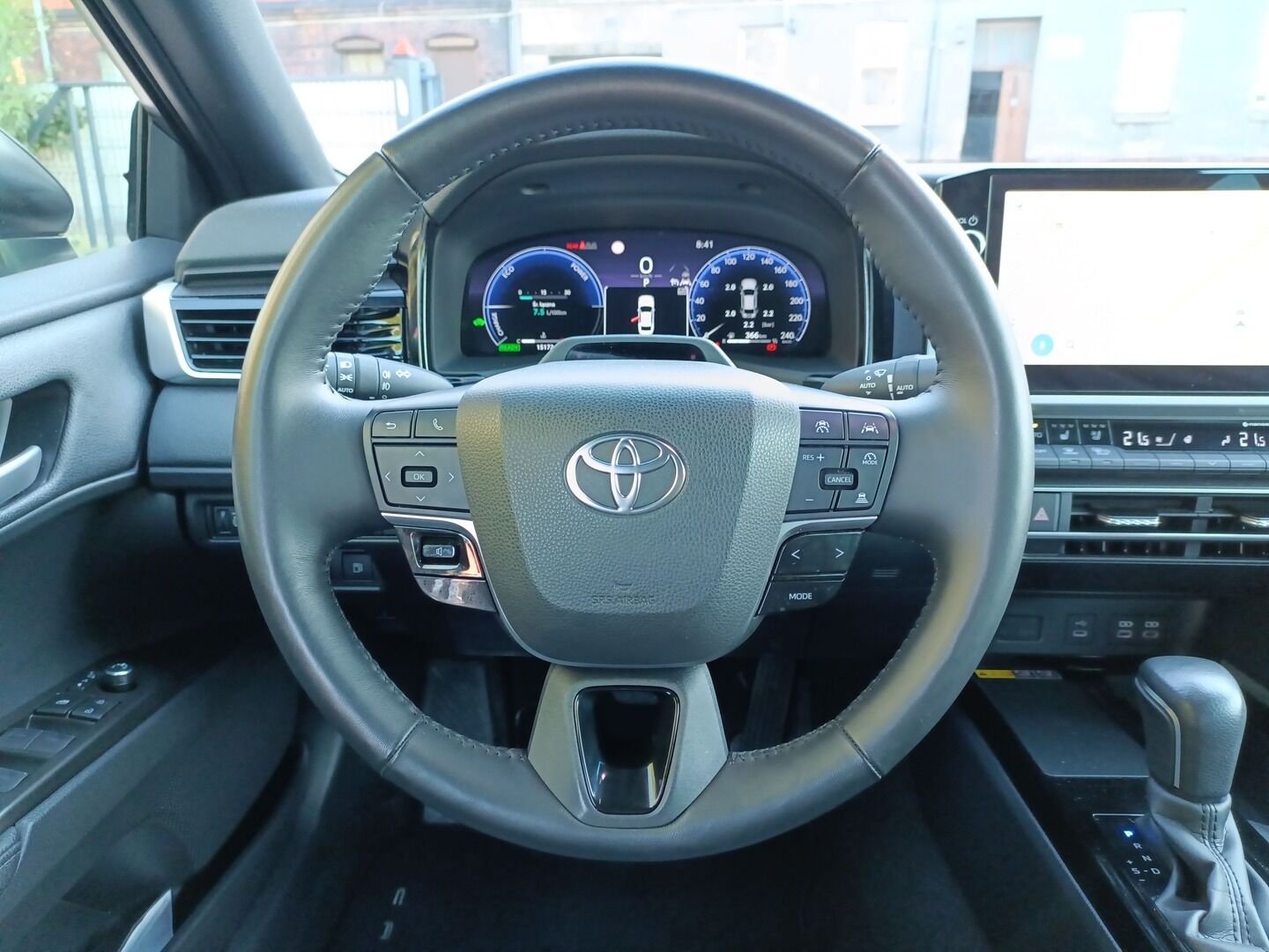 Toyota Camry - zdjęcie 15