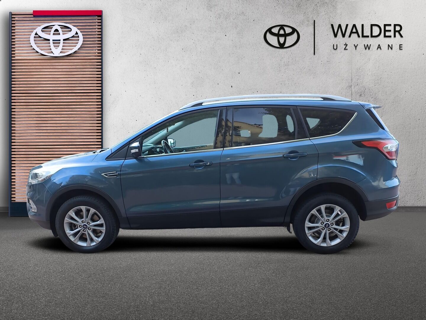 Ford Kuga - zdjęcie 2