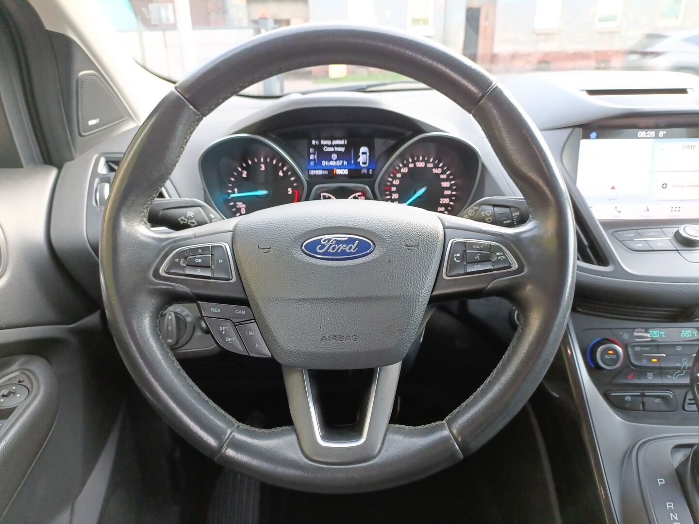 Ford Kuga - zdjęcie 15