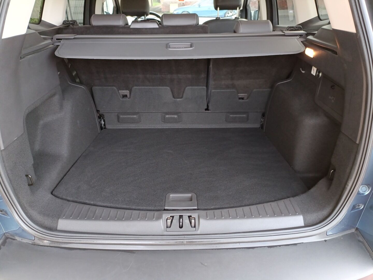 Ford Kuga - zdjęcie 18