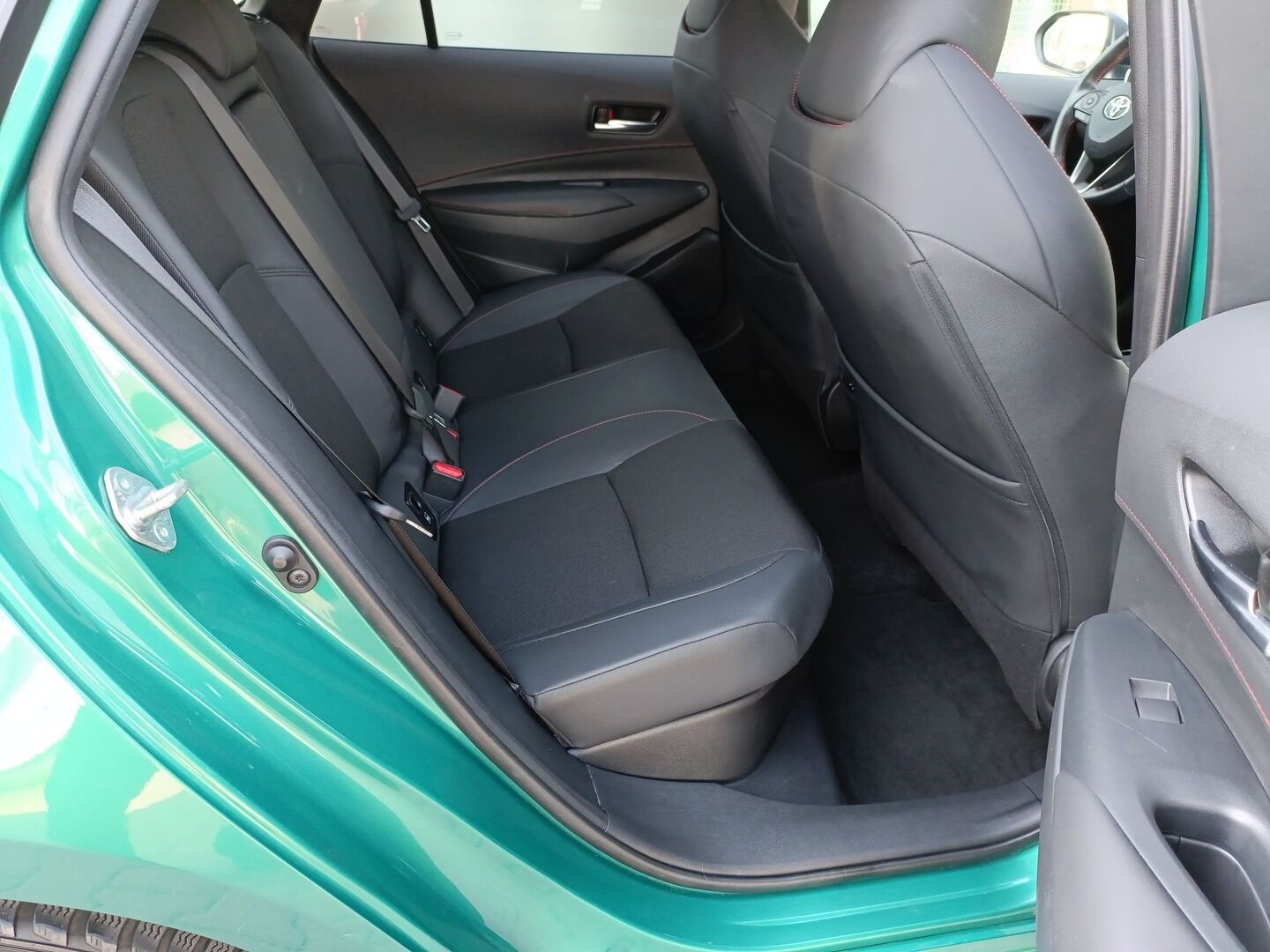 Toyota Corolla - zdjęcie 13