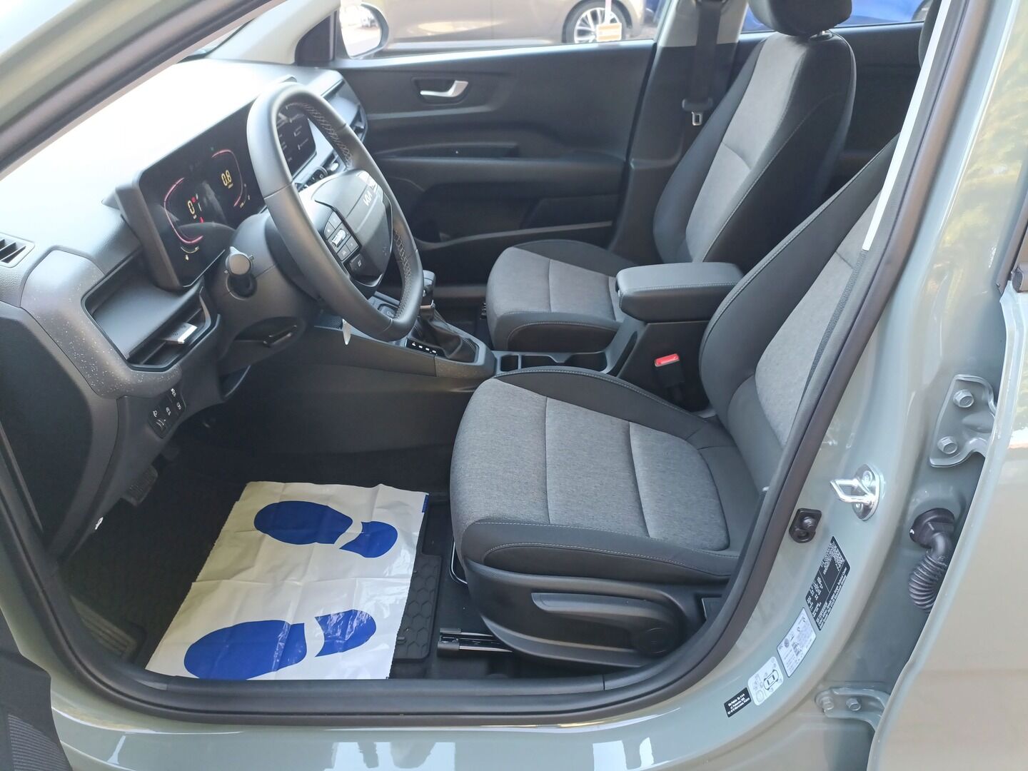 Kia Stonic - zdjęcie 9