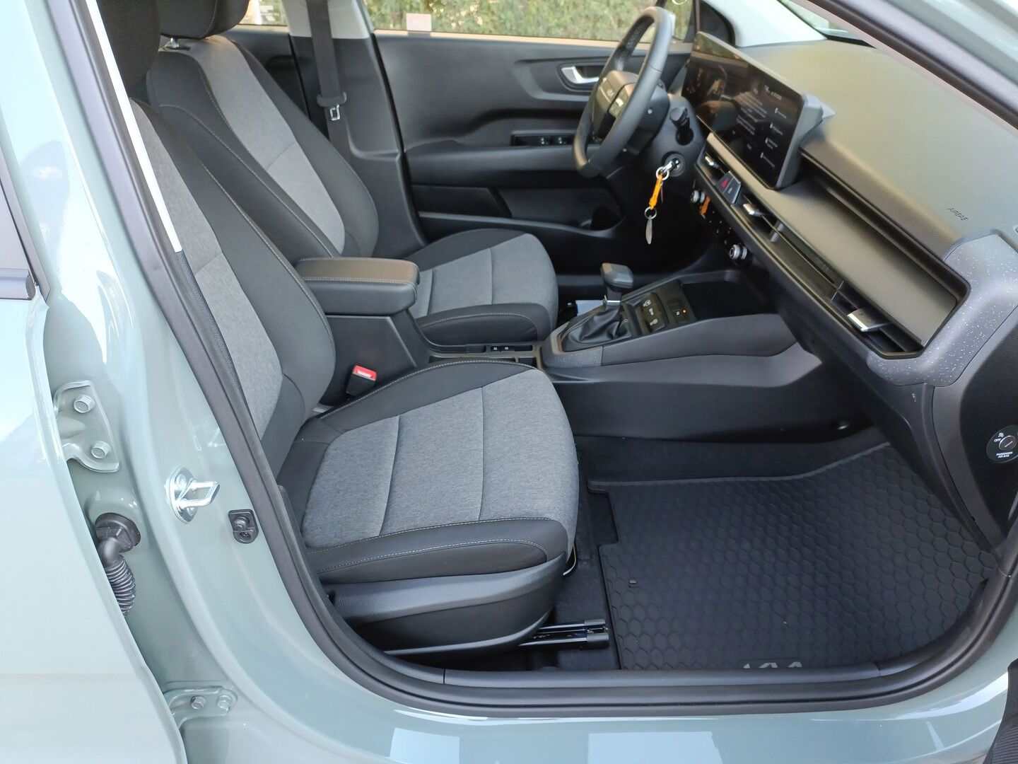 Kia Stonic - zdjęcie 11