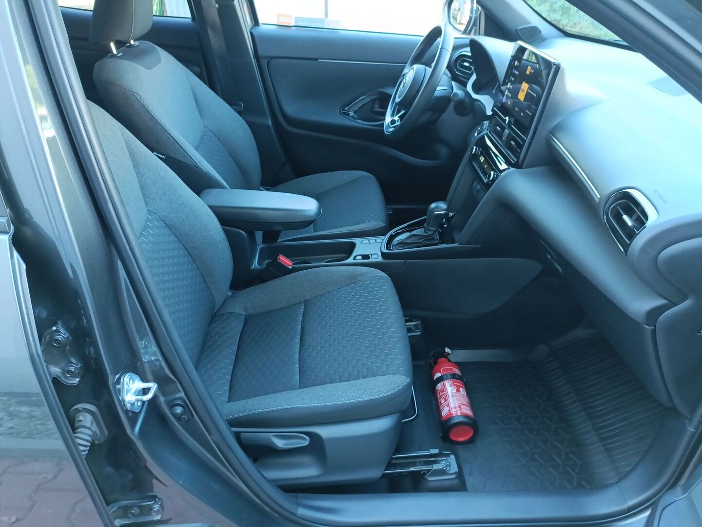 Toyota Yaris Cross - zdjęcie 11
