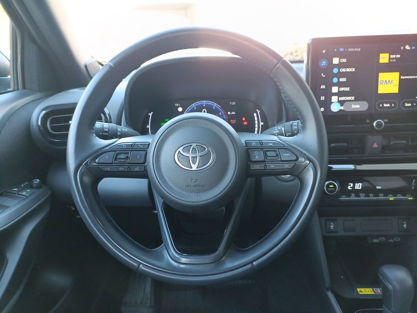 Toyota Yaris Cross - zdjęcie 15