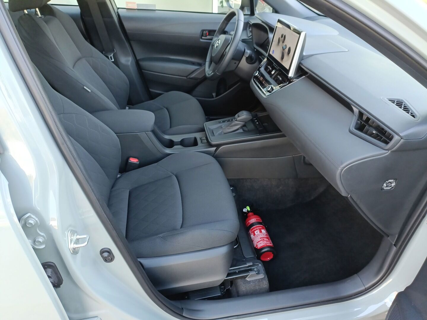 Toyota Corolla Cross - zdjęcie 11