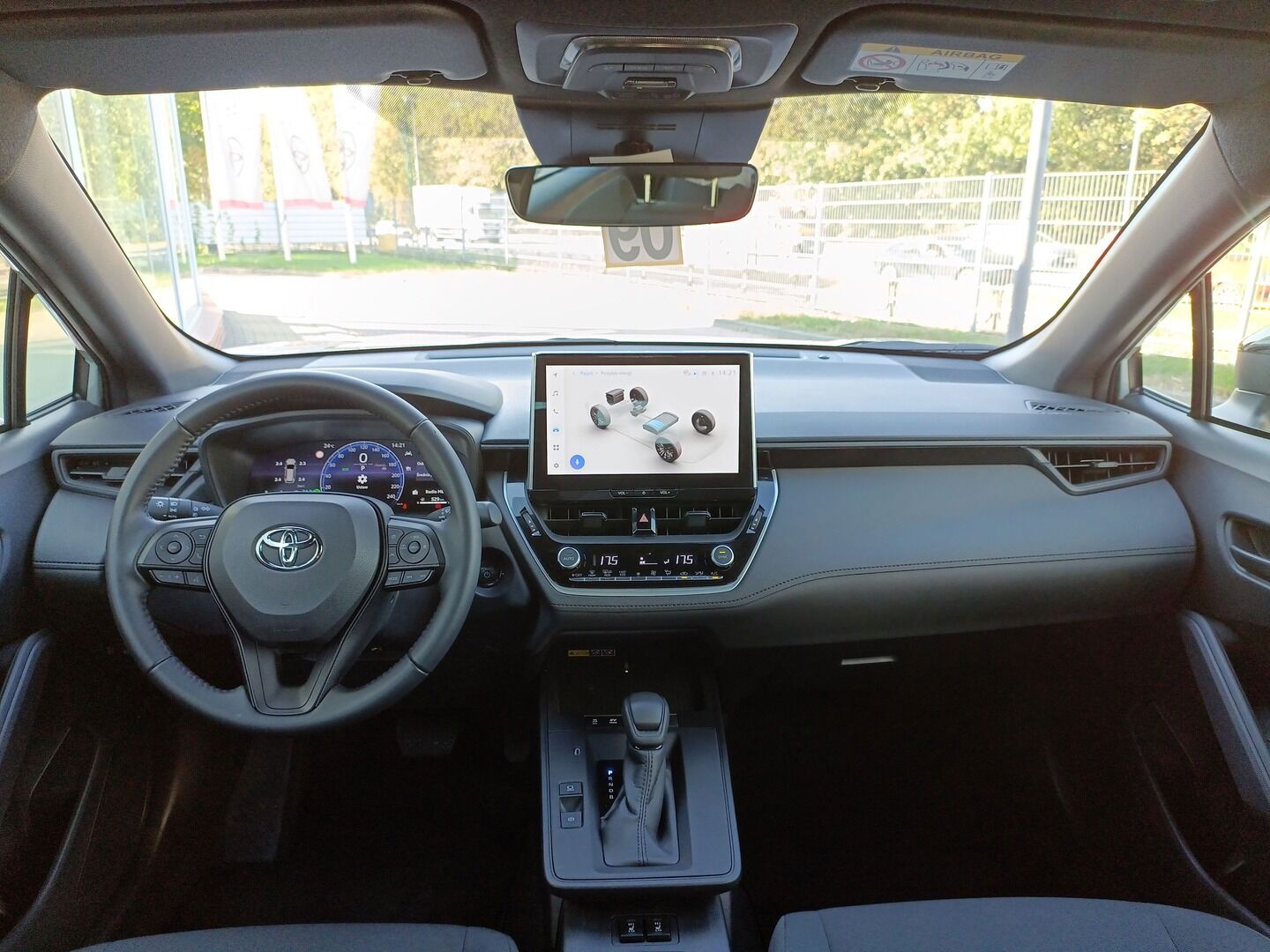 Toyota Corolla Cross - zdjęcie 13