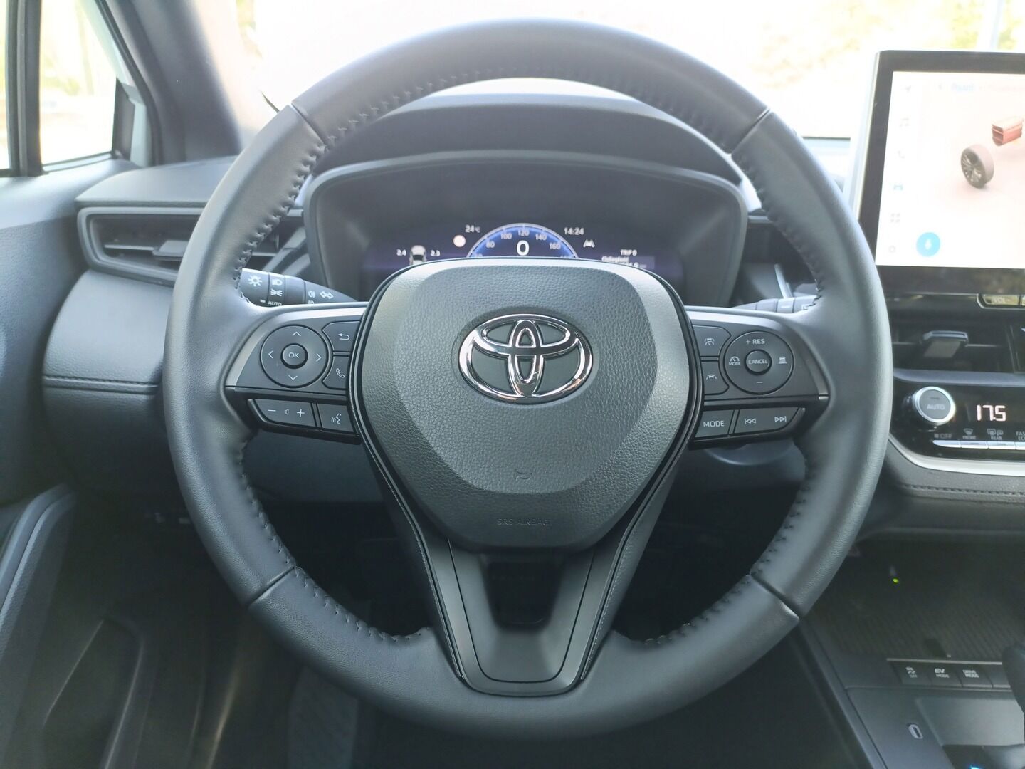 Toyota Corolla Cross - zdjęcie 14