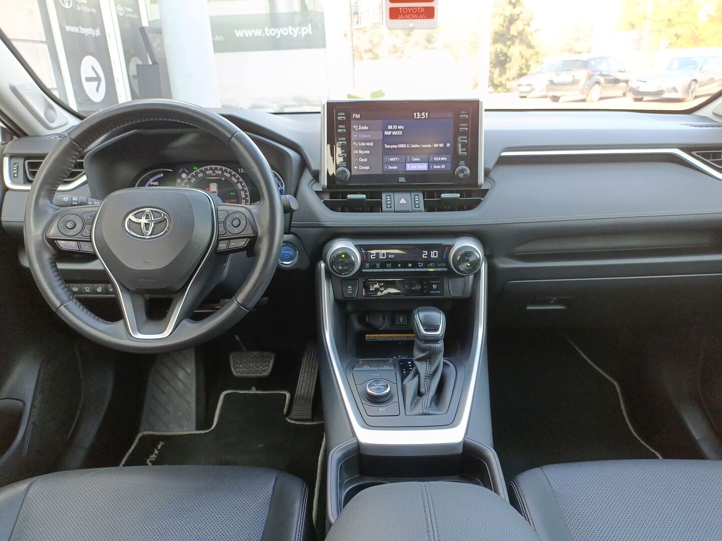 Toyota RAV4 - zdjęcie 13