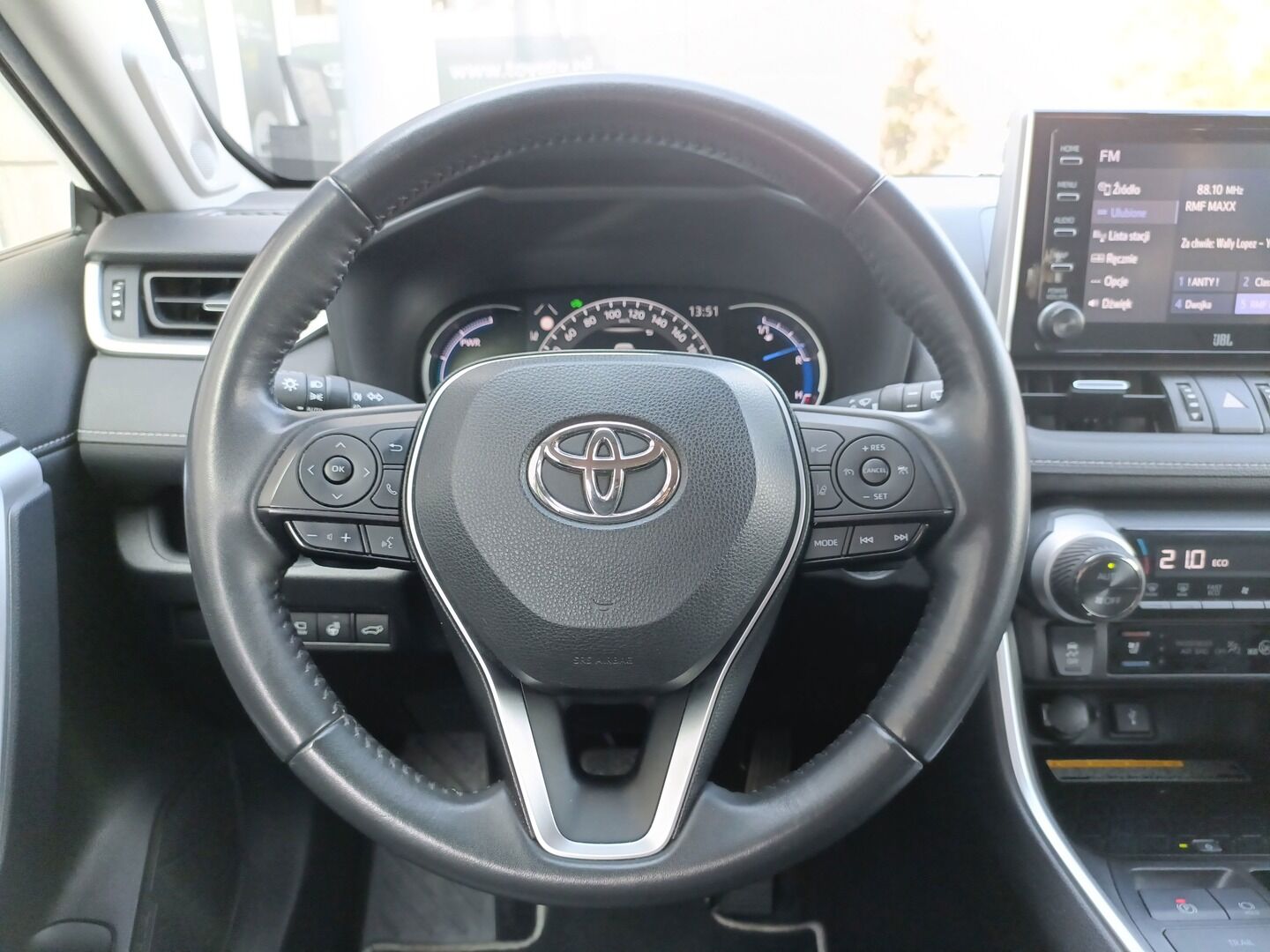 Toyota RAV4 - zdjęcie 15