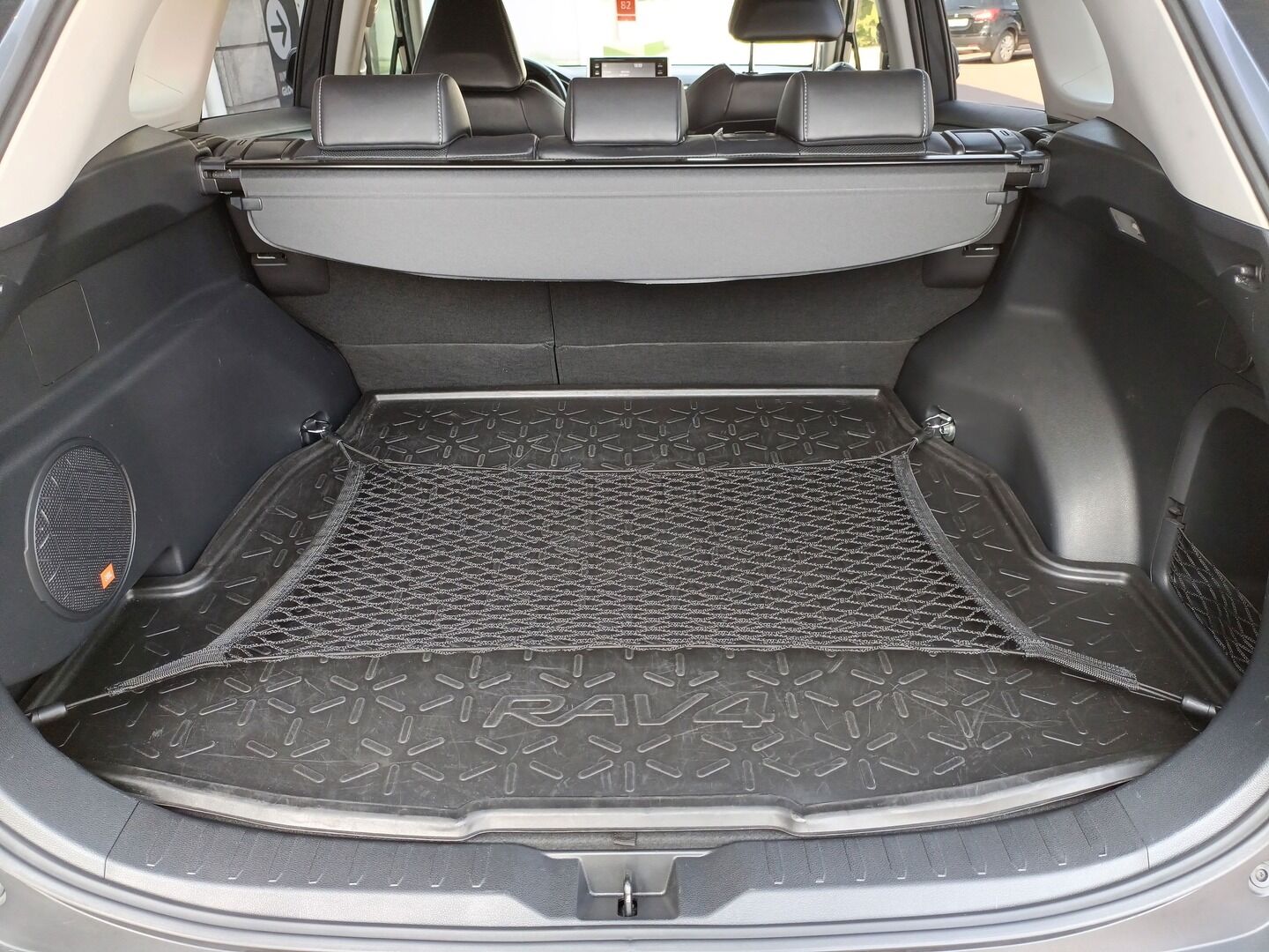 Toyota RAV4 - zdjęcie 18
