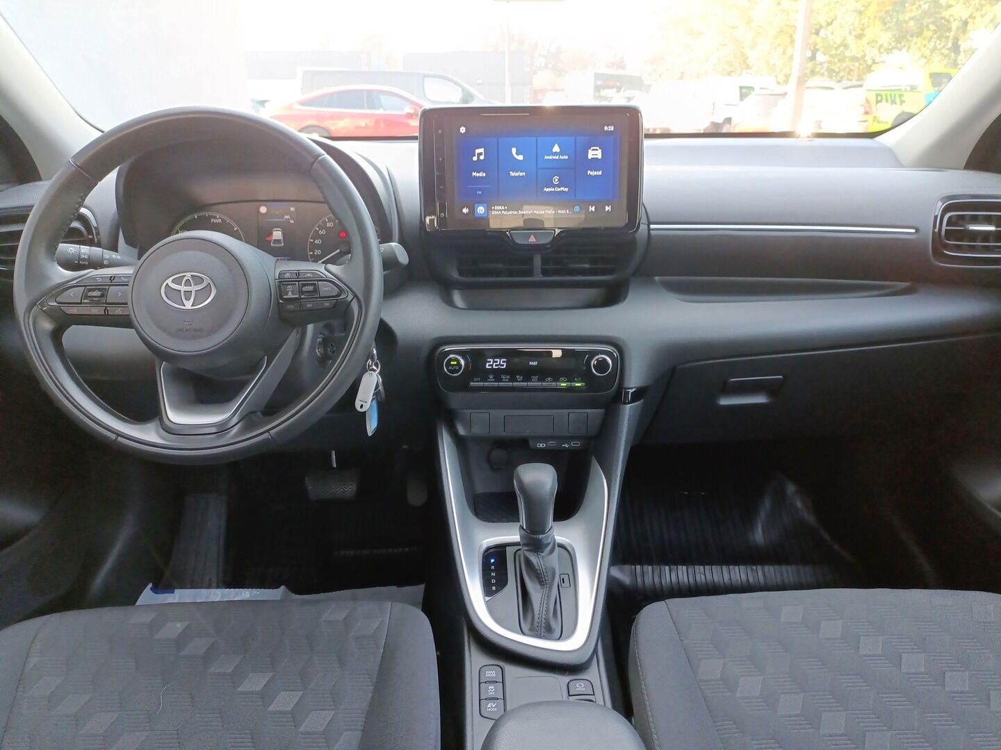 Toyota Yaris - zdjęcie 13