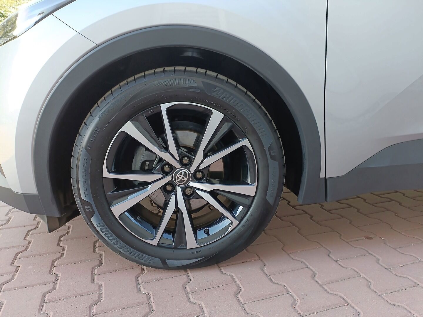 Toyota C-HR - zdjęcie 21