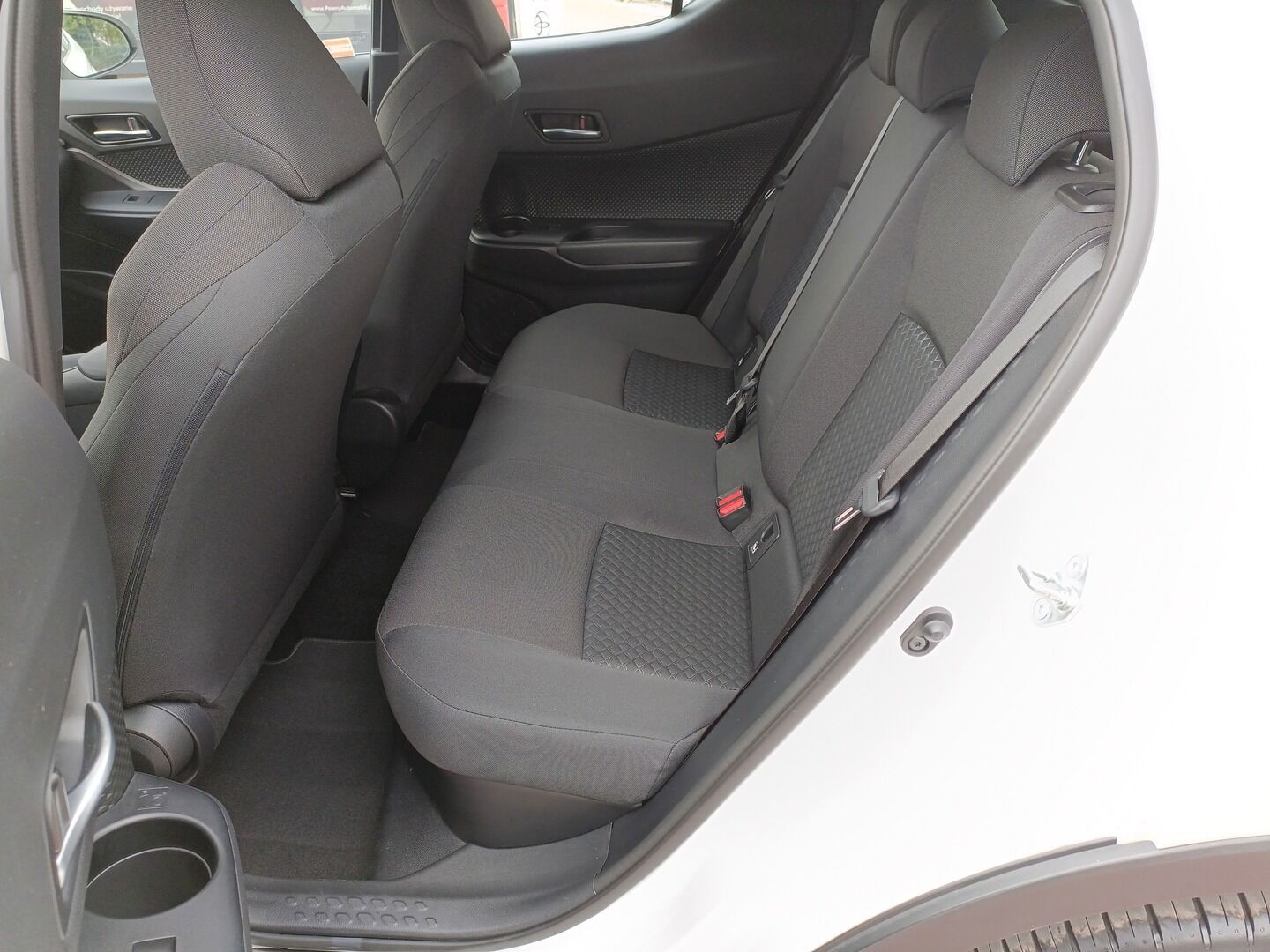 Toyota C-HR - zdjęcie 10