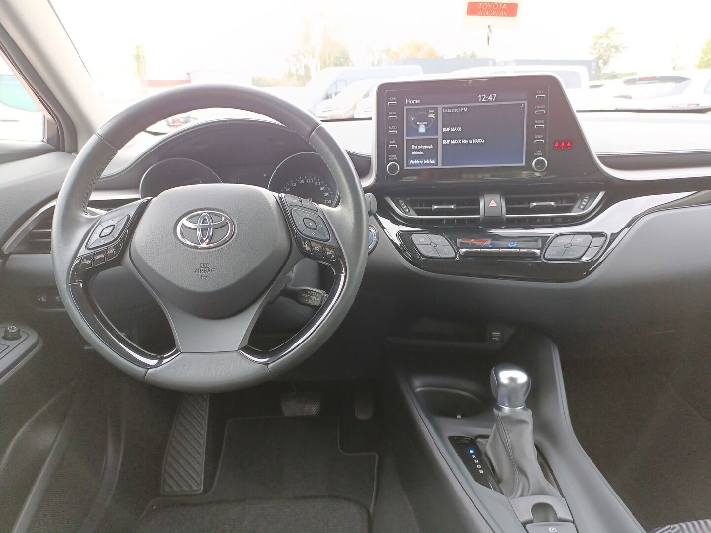 Toyota C-HR - zdjęcie 14