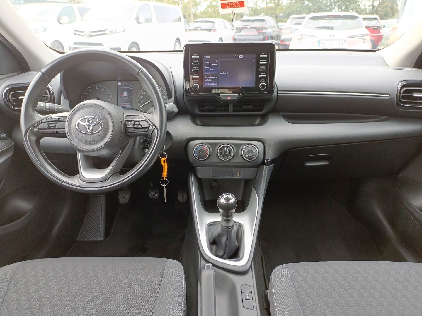 Toyota Yaris - zdjęcie 13