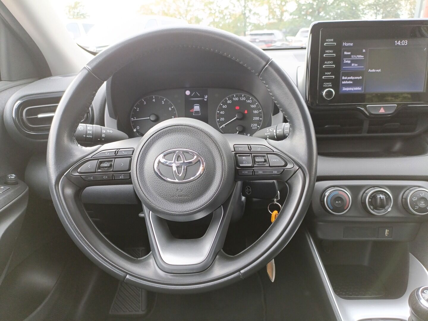 Toyota Yaris - zdjęcie 15