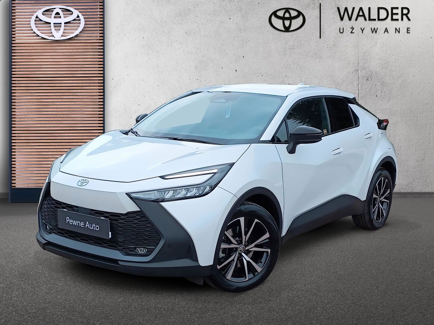 Toyota C-HR Plug-In - zdjęcie 1