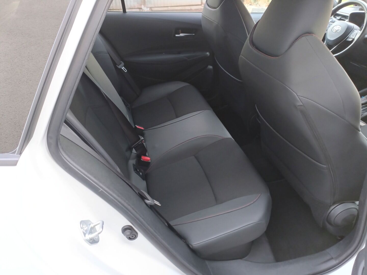 Toyota Corolla - zdjęcie 13