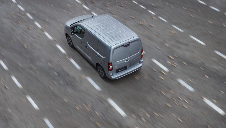 Toyota Proace City w trasie, samochody dostawcze Toyoty dla firm, Toyota Walder Zabrze
